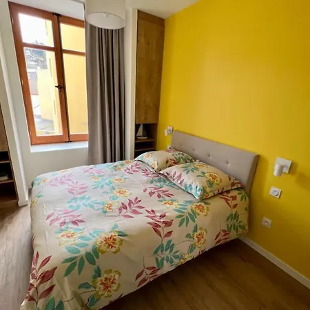 Spacious In The Heart Of Apartman