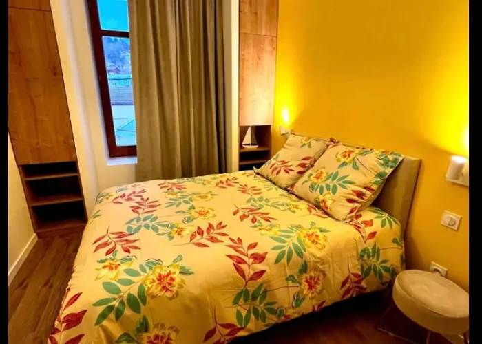 Spacious In The Heart Of !!! Apartment